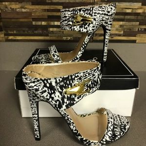 new black and white mule heel with gold